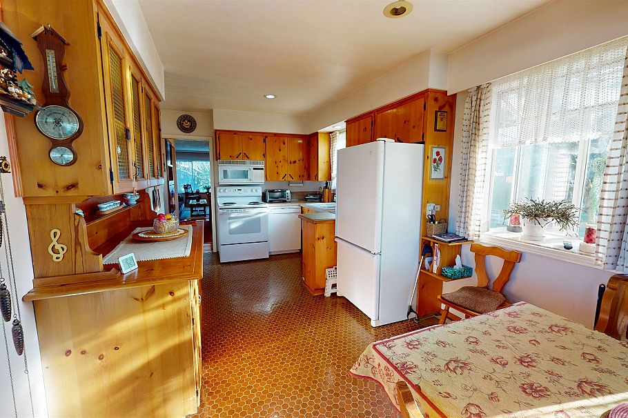 4793 Commercial Street Vancouver, BC - 8