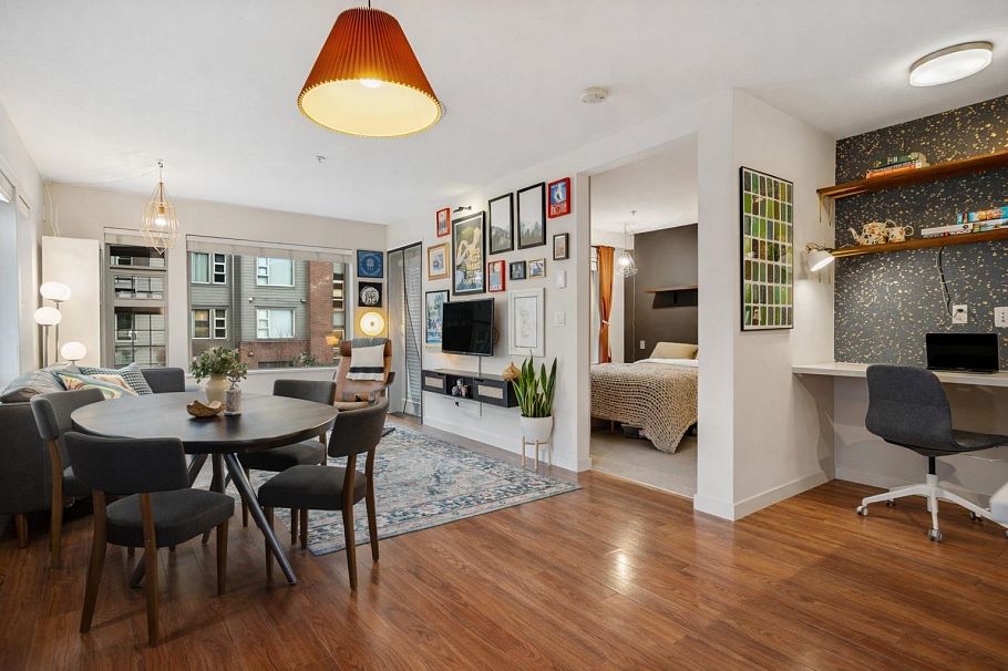 310 1673 Lloyd Avenue North Vancouver, BC - 1