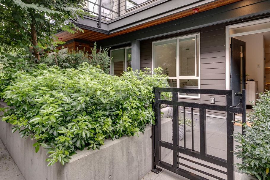 8 533 E 3rd Street North Vancouver, BC - 1
