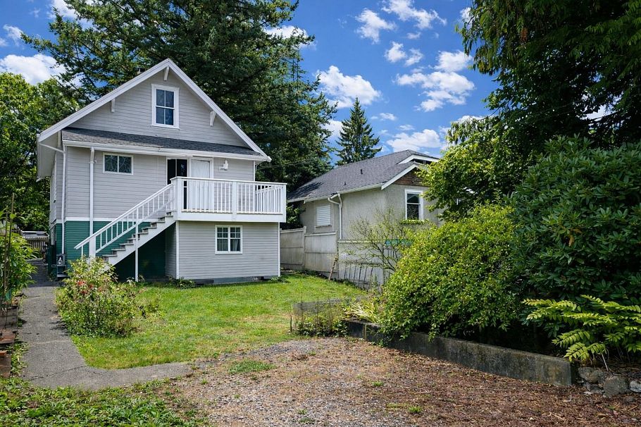 3865 Sandell Street Burnaby, BC - 3