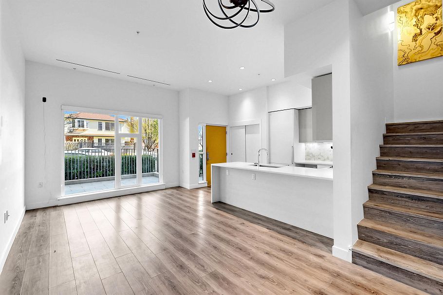 8111 Chester Street Vancouver, BC - 4