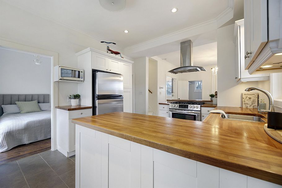 1923 E 1st Avenue Vancouver, BC - 10