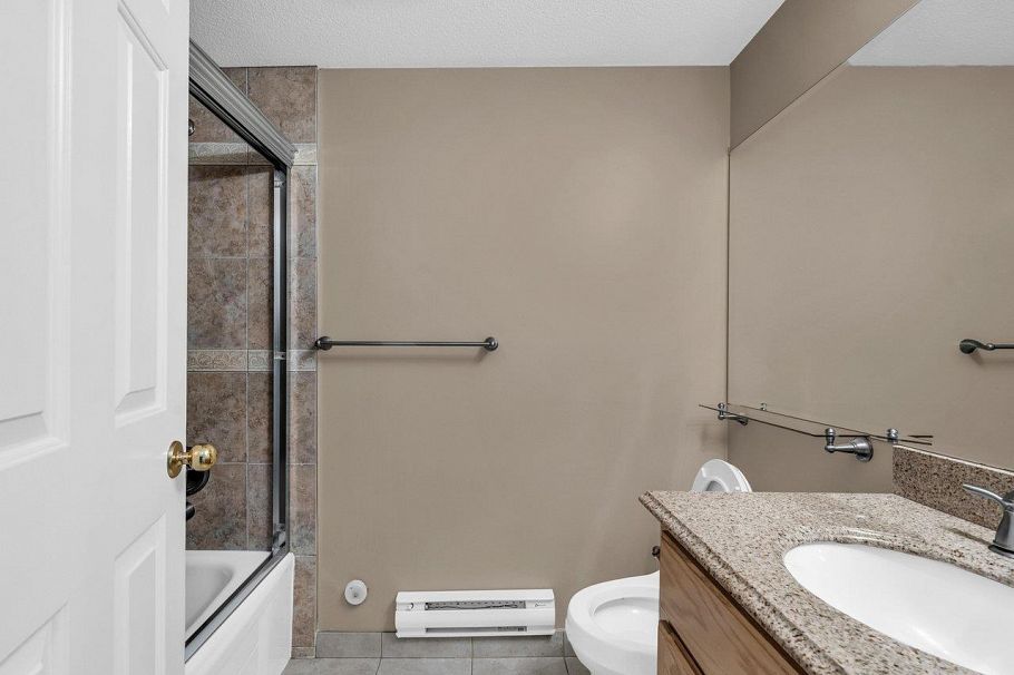 202 966 W 14th Avenue Vancouver, BC - 22