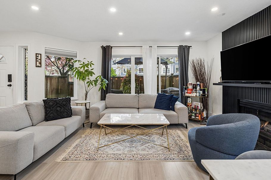 7 848 W 16th Street North Vancouver, BC - 10