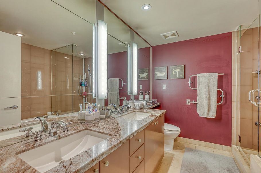 TH29 1295 W Cordova Street Vancouver, BC - 20