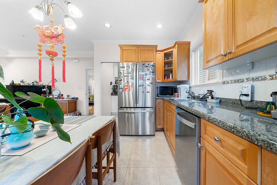 62 E 61st Avenue Vancouver, BC - 31