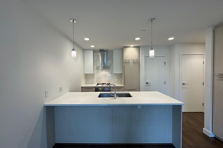 111 5077 Cambie Street Vancouver, BC - 9