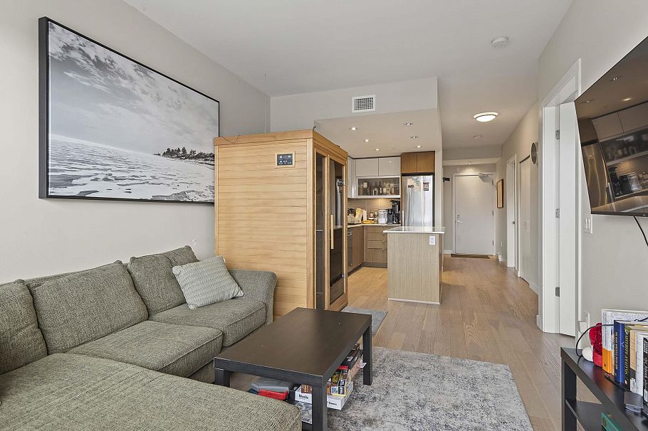 302 688 E 19 Avenue Vancouver, BC - 9