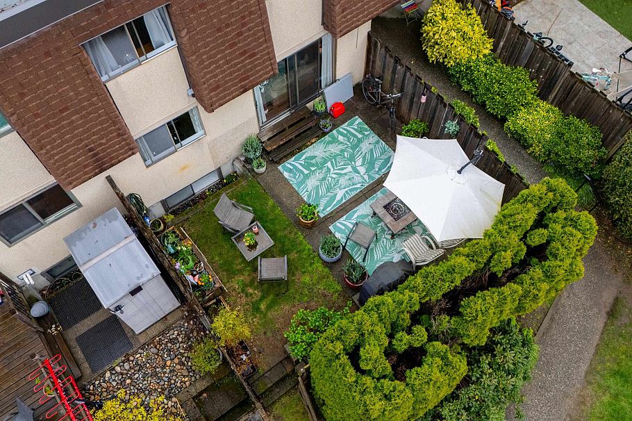 841 Old Lillooet Road North Vancouver, BC - 32