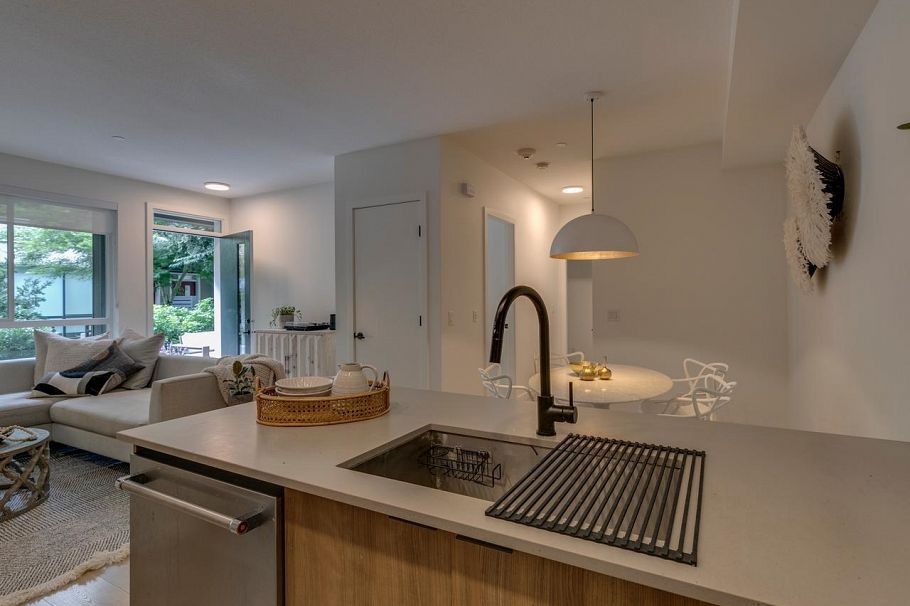 8 533 E 3rd Street North Vancouver, BC - 7