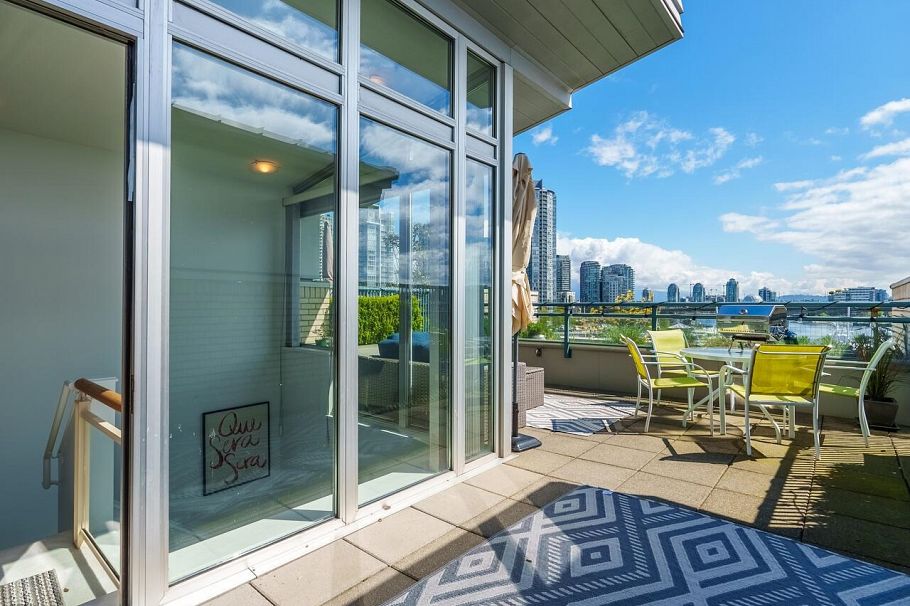 321 1228 Marinaside Crescent Vancouver, BC - 29