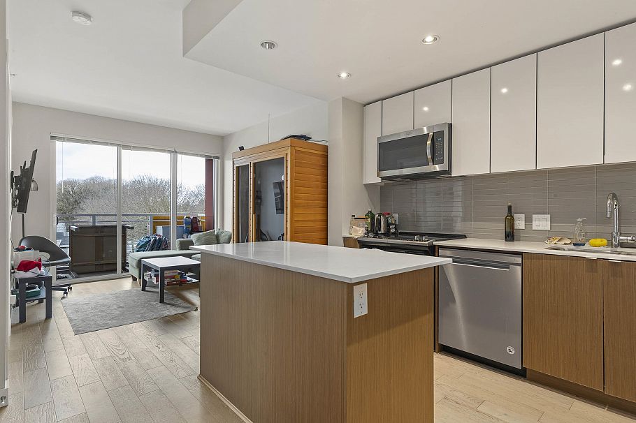 302 688 E 19 Avenue Vancouver, BC - 7