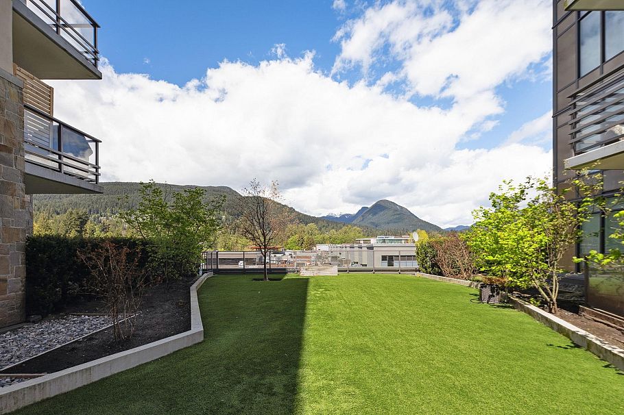 403 2780 Valley Centre Avenue North Vancouver, BC - 24