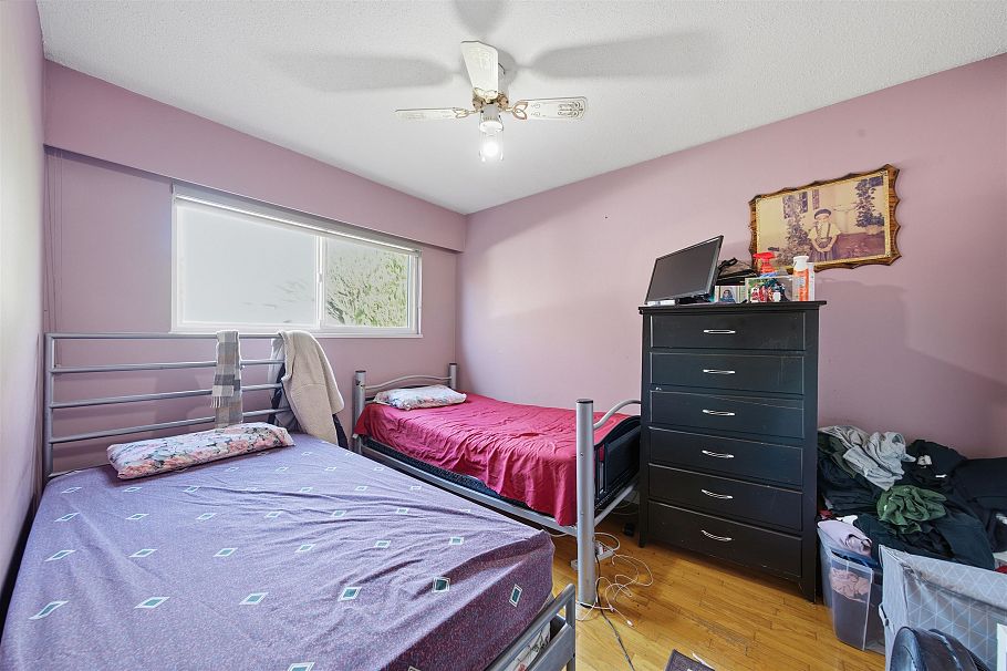 154 E 64th Avenue Vancouver, BC - 17