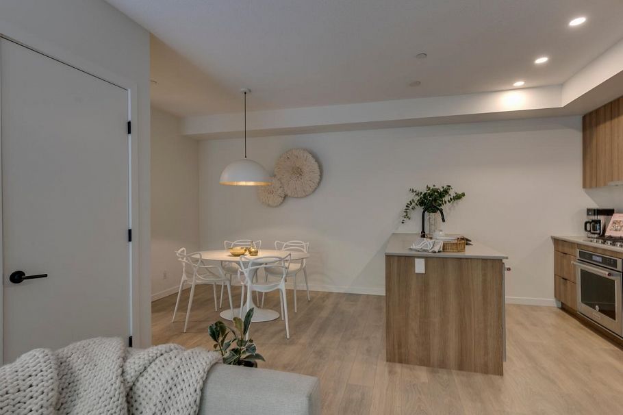 8 533 E 3rd Street North Vancouver, BC - 6