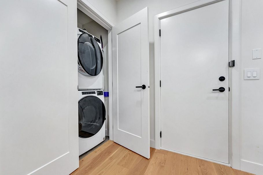 1232 W 26th Avenue Vancouver, BC - 11