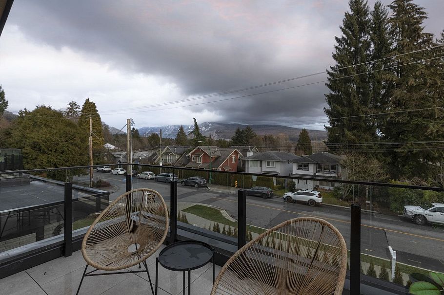 3073 Fromme Road North Vancouver, BC - 34