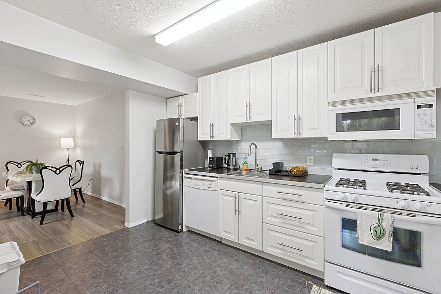 3638 Maginnis Avenue North Vancouver, BC - 34