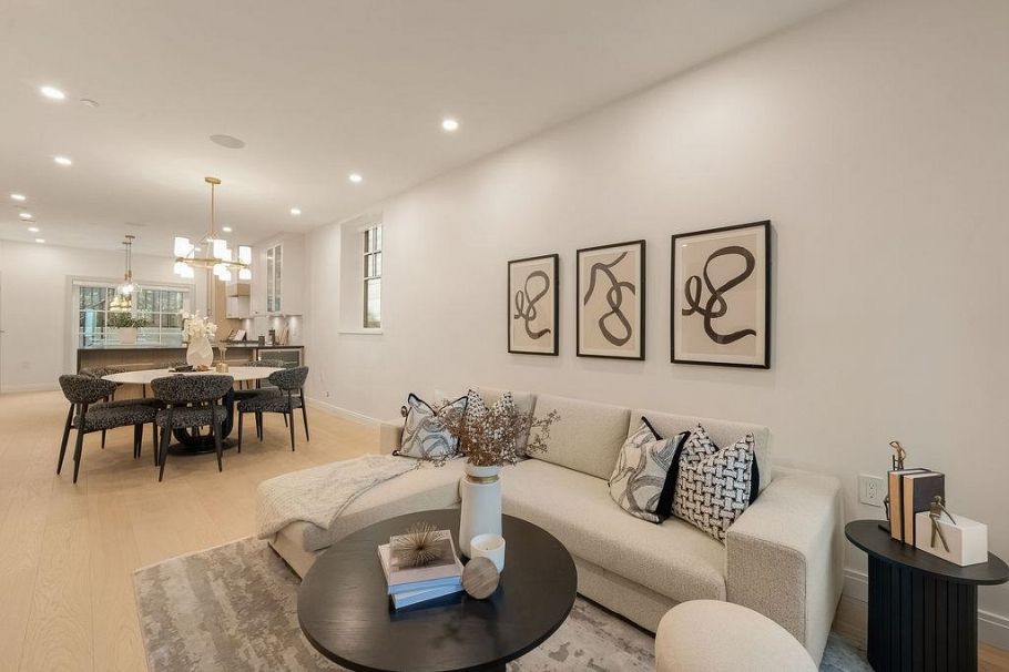 2540 Grant Street Vancouver, BC - 3