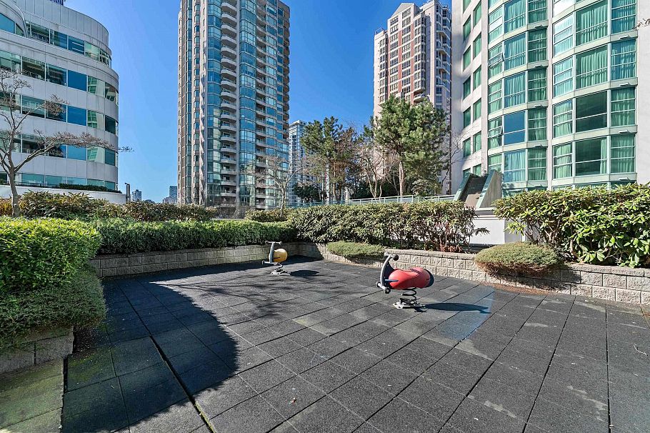 802 821 Cambie Street Vancouver, BC - 15