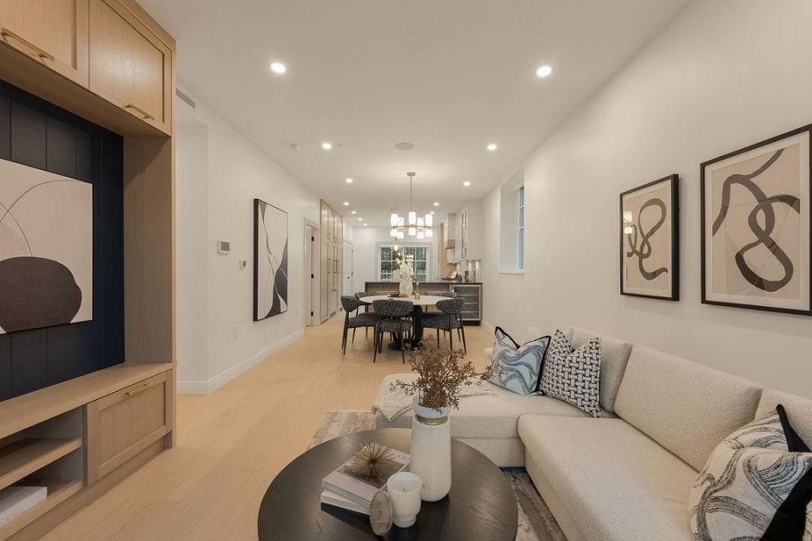 2540 Grant Street Vancouver, BC - 2