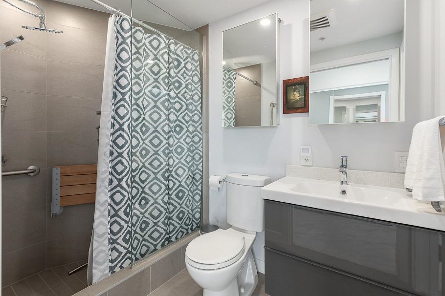 2410 128 W Cordova Street Vancouver, BC - 22