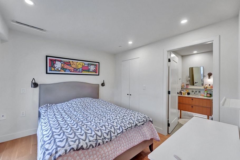 1232 W 26th Avenue Vancouver, BC - 20