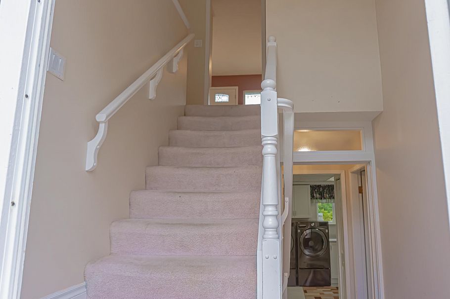 3566 Regent Avenue North Vancouver, BC - 39