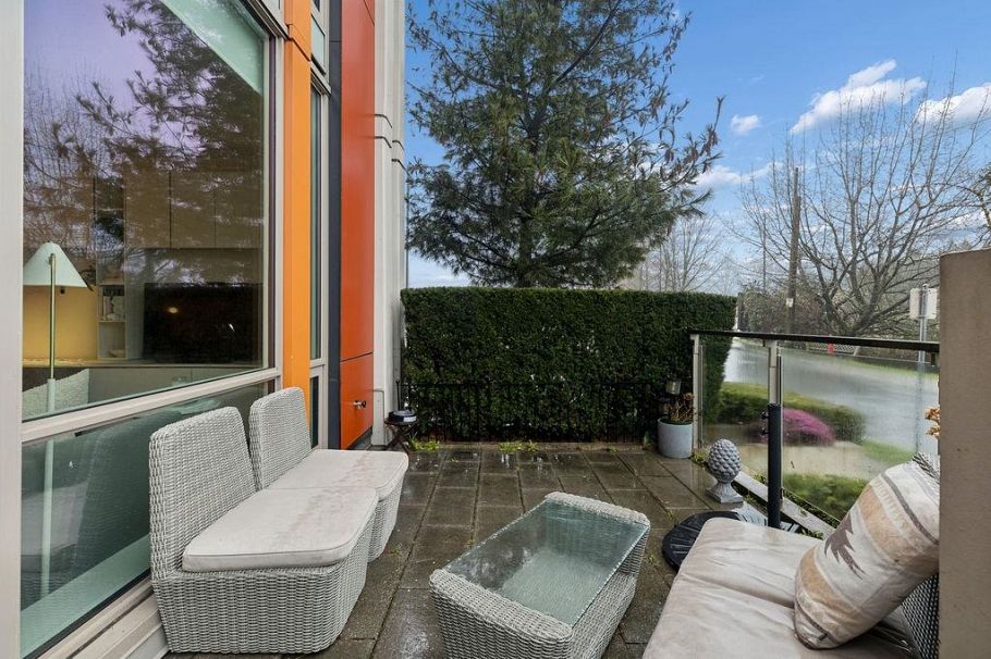 101 1550 Fern Street North Vancouver, BC - 31