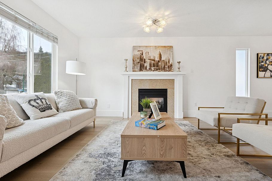 3638 Maginnis Avenue North Vancouver, BC - 2