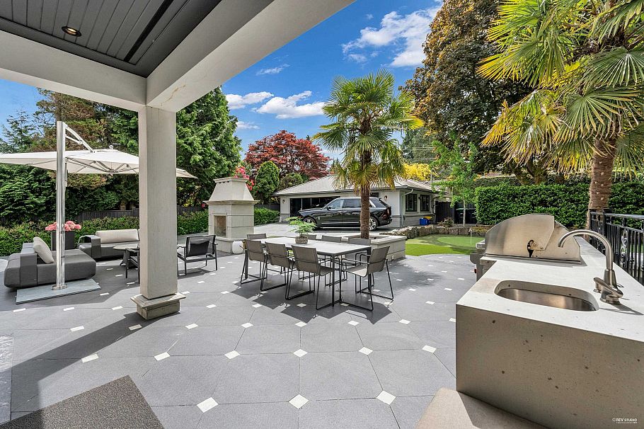 1738 W 38th Avenue Vancouver, BC - 37