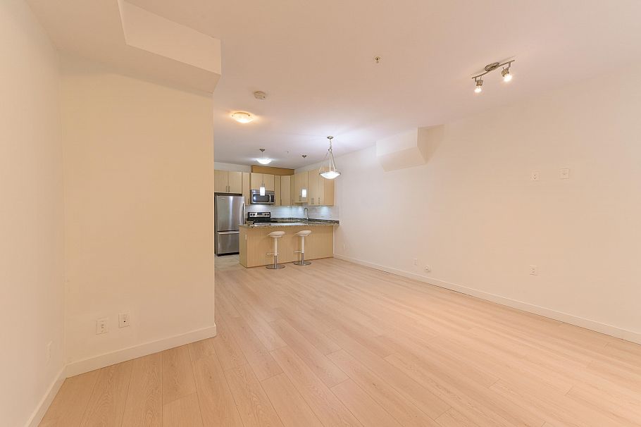 112 3888 Norfolk Street Burnaby, BC - 1