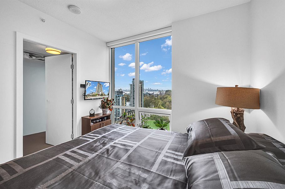 2107 1550 Fern Street North Vancouver, BC - 14