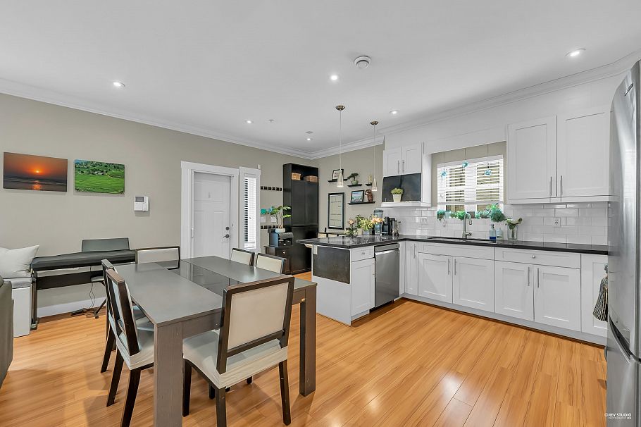 723 E 12th Avenue Vancouver, BC - 10