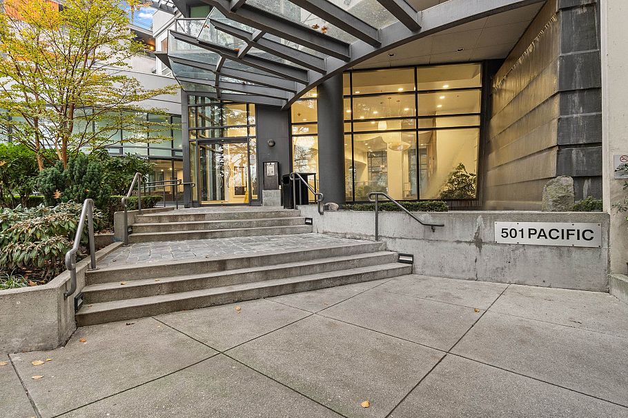 2709 501 Pacific Street Vancouver, BC - 25