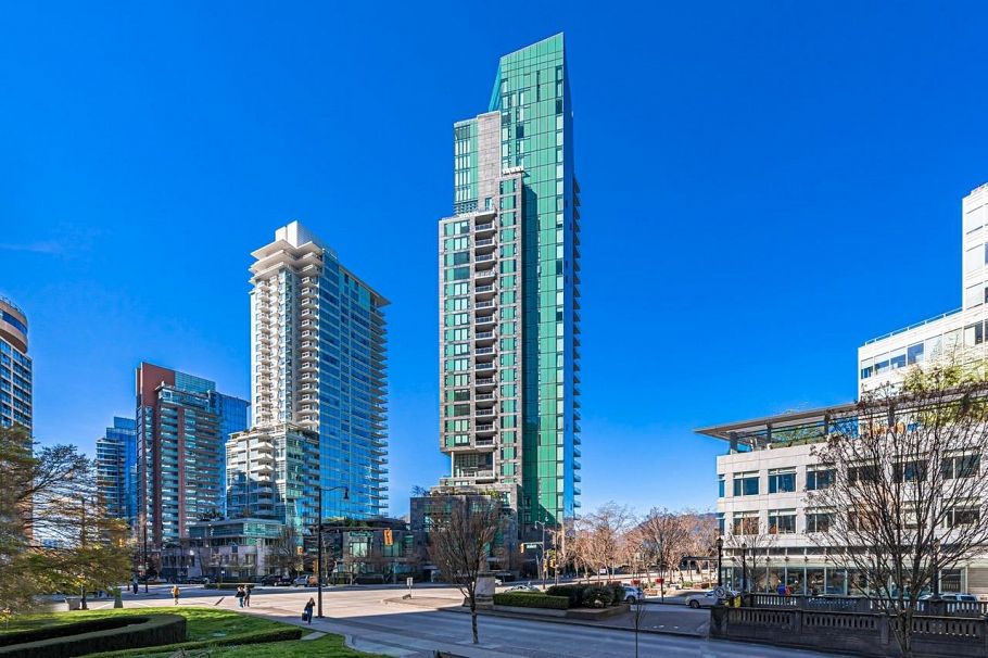 2001 277 Thurlow Street Vancouver, BC - 33