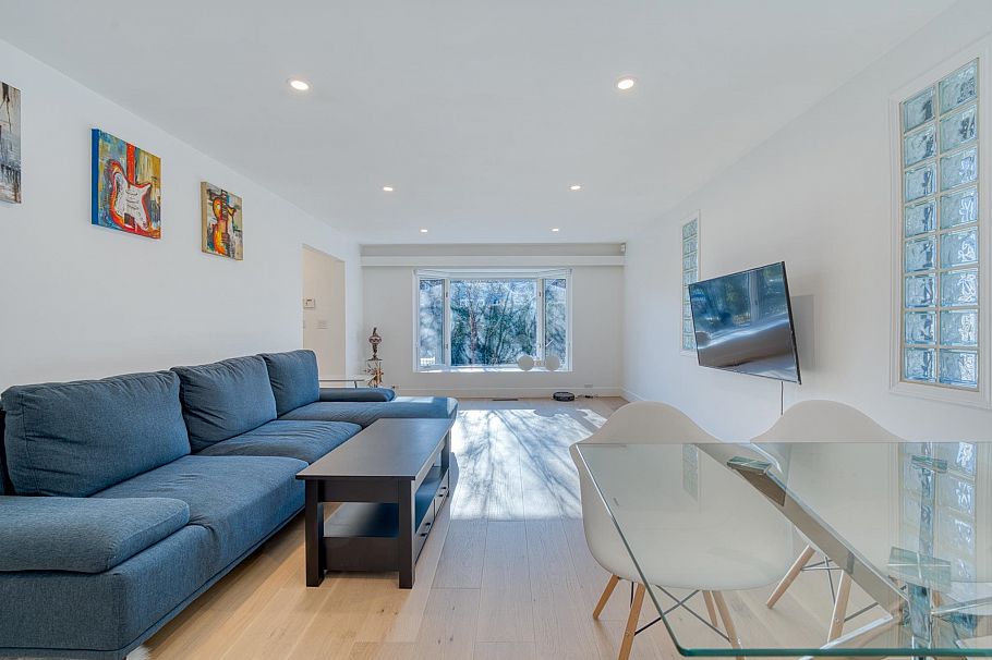 4377 W 12th Avenue Vancouver, BC - 12