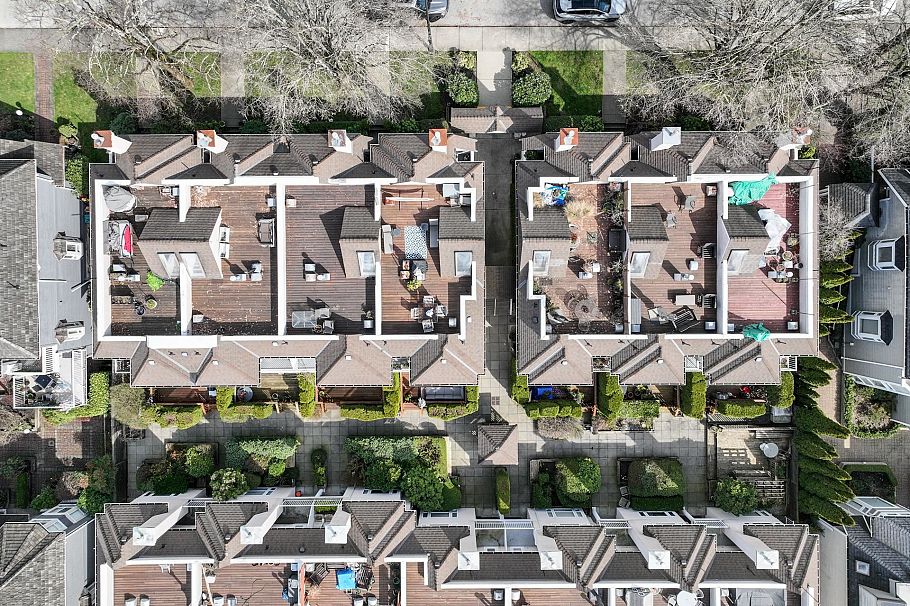 104 225 E 6th Street North Vancouver, BC - 38