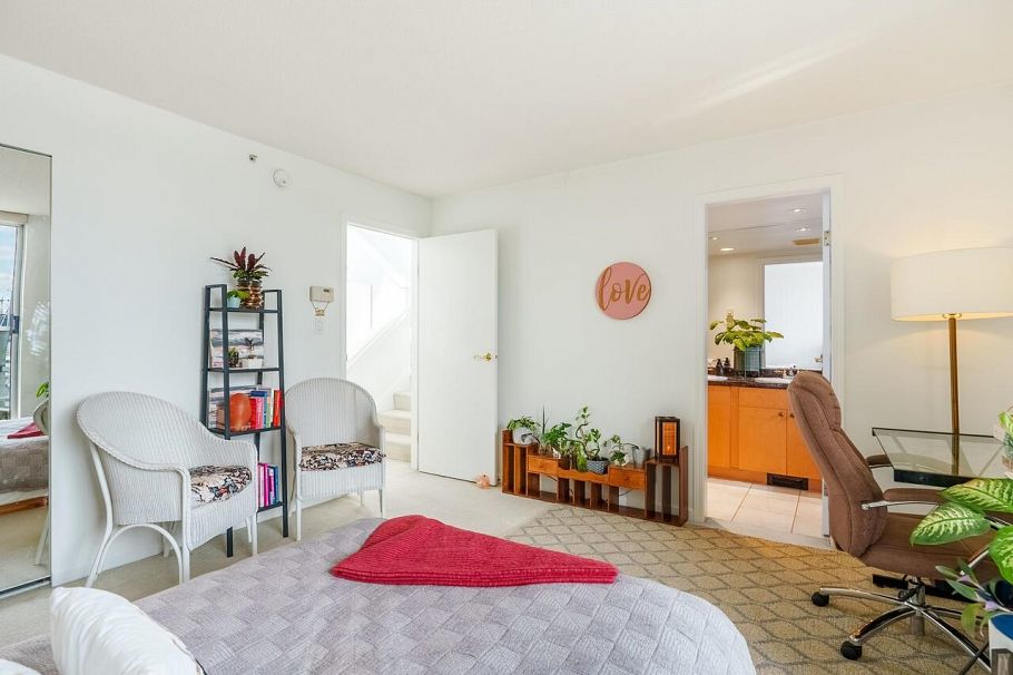 321 1228 Marinaside Crescent Vancouver, BC - 16