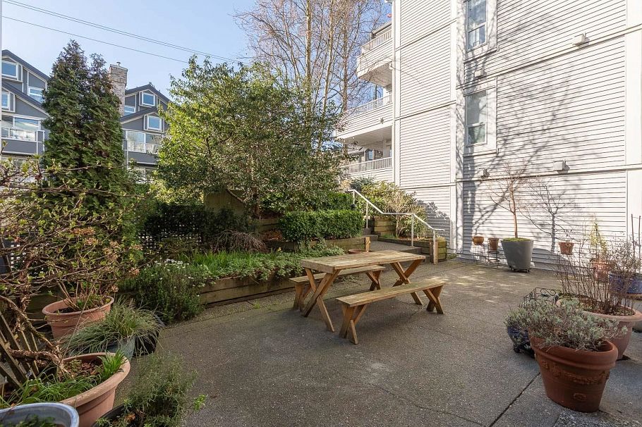 203 876 W 14th Avenue Vancouver, BC - 25