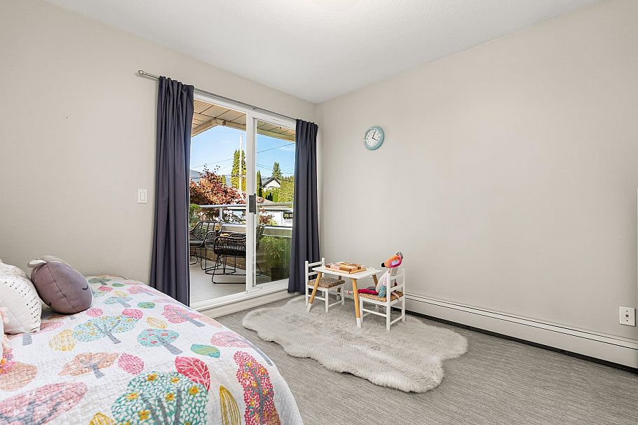 346 W 14th Street North Vancouver, BC - 16