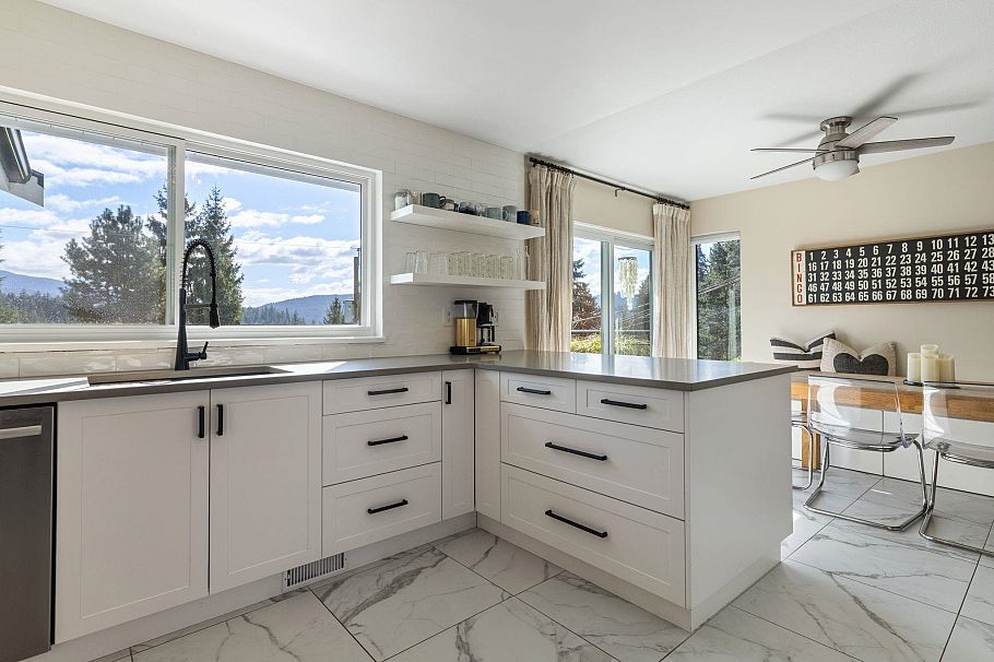 1857 Cliffwood Road North Vancouver, BC - 9