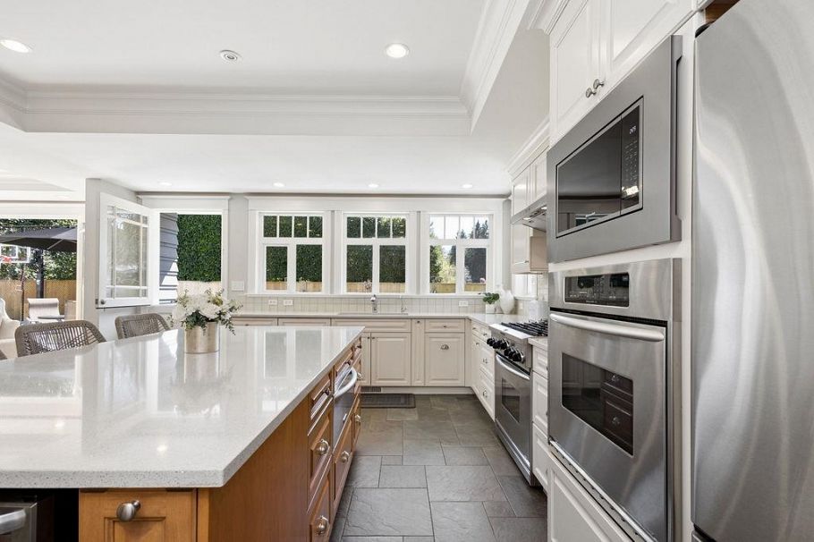 991 Hampshire Road North Vancouver, BC - 15