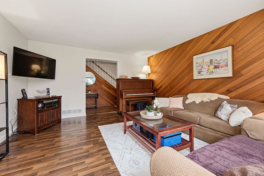 841 Old Lillooet Road North Vancouver, BC - 9