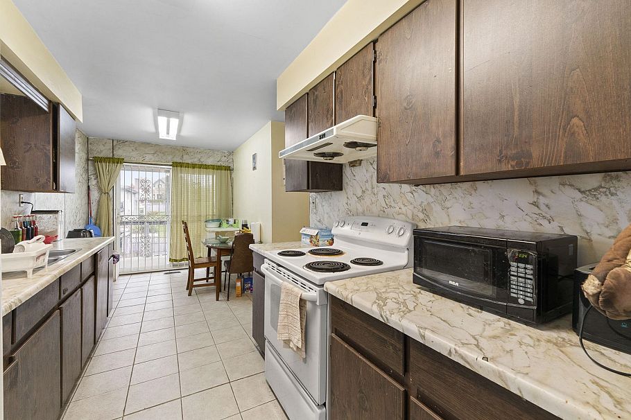 3361 William Street Vancouver, BC - 12