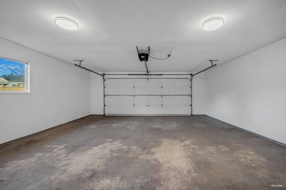 2445 W 19th Avenue Vancouver, BC - 31