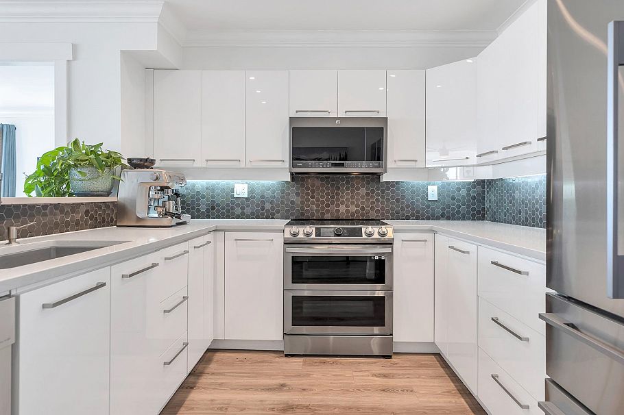 406 305 Lonsdale Avenue North Vancouver, BC - 18