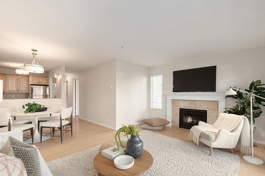 203 876 W 14th Avenue Vancouver, BC - 4