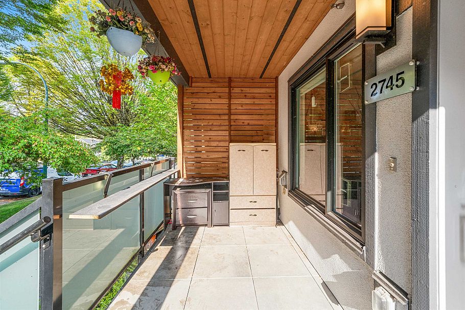 2745 Ward Street Vancouver, BC - 16