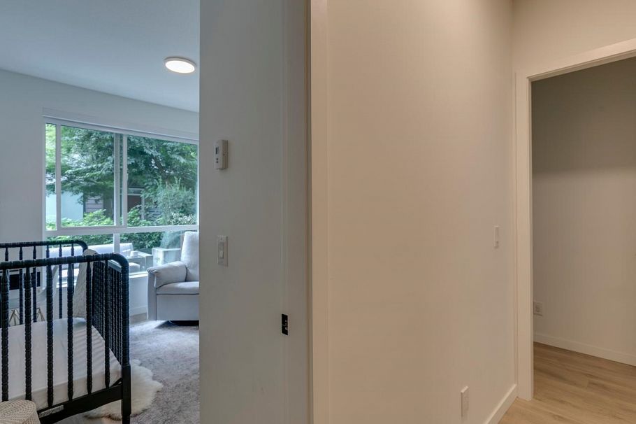 8 533 E 3rd Street North Vancouver, BC - 21